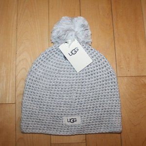 NWT UGG‎ WOMEN'S MEN'S UNISEX KNIT POM BEANIE HAT GRAY